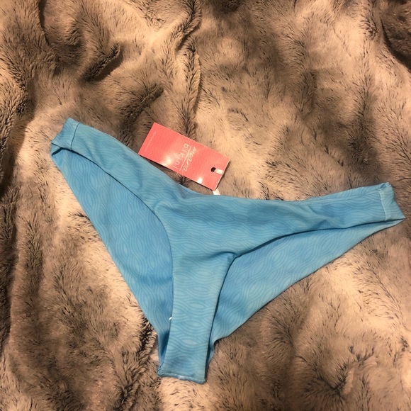 *RARE* Moana seahorse bottoms. - Picture 2 of 3